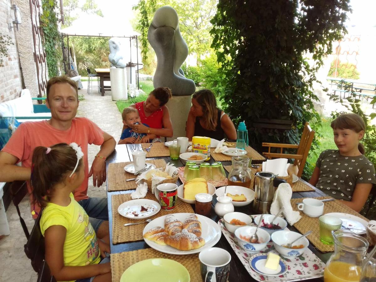"La Casa Degli Ulivi Art B&B" Trecastelli Luaran gambar