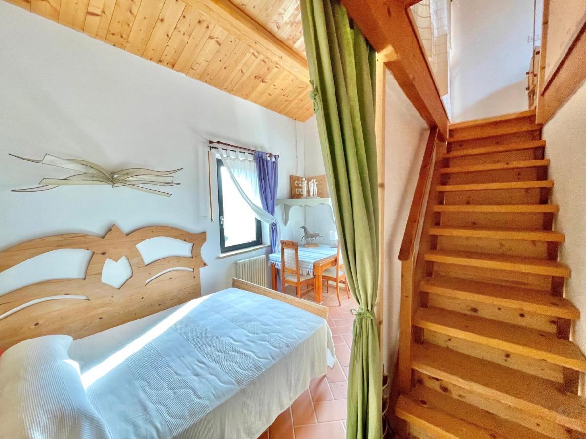 "La Casa Degli Ulivi Art B&B" Trecastelli Luaran gambar