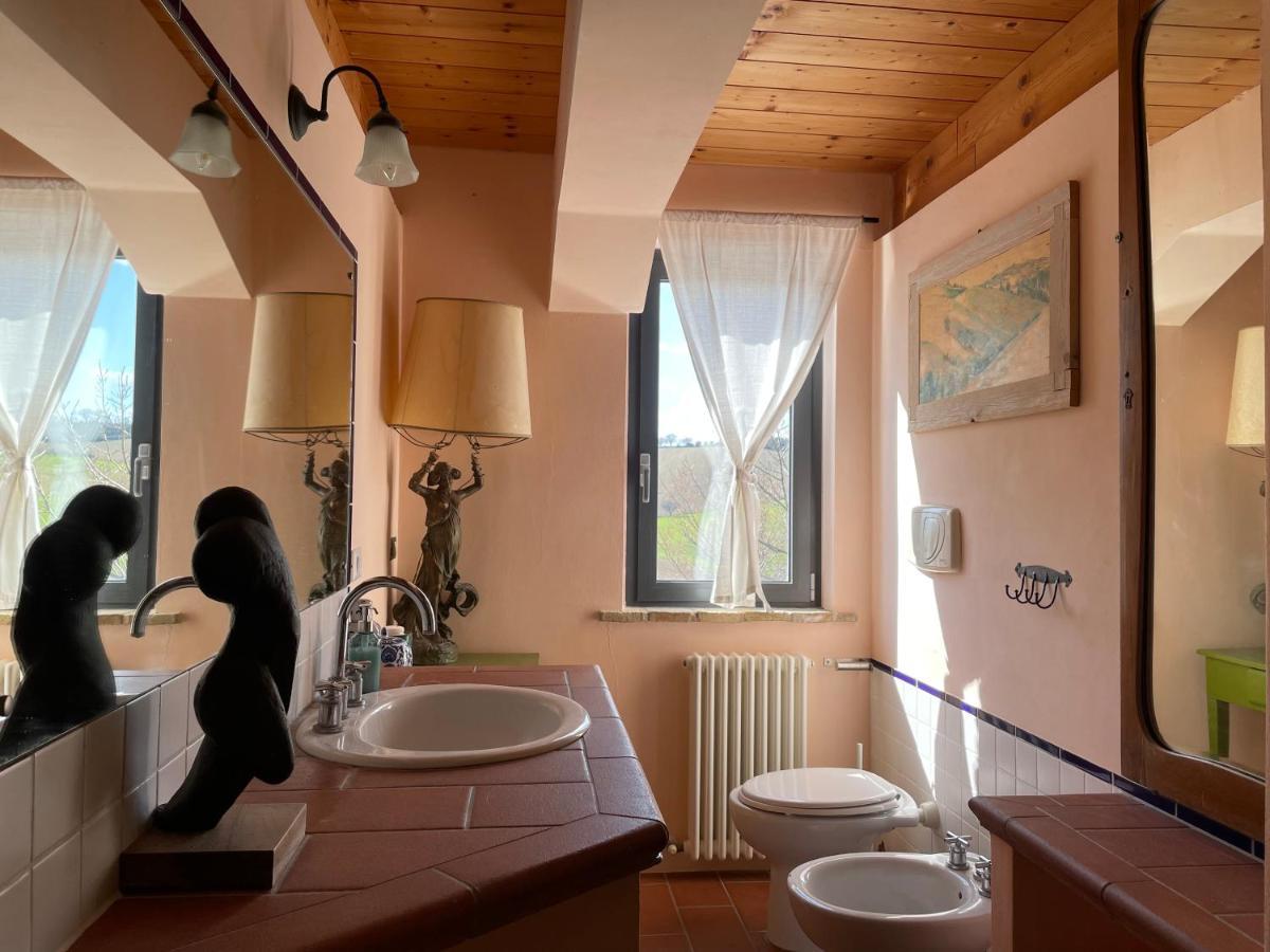"La Casa Degli Ulivi Art B&B" Trecastelli Luaran gambar