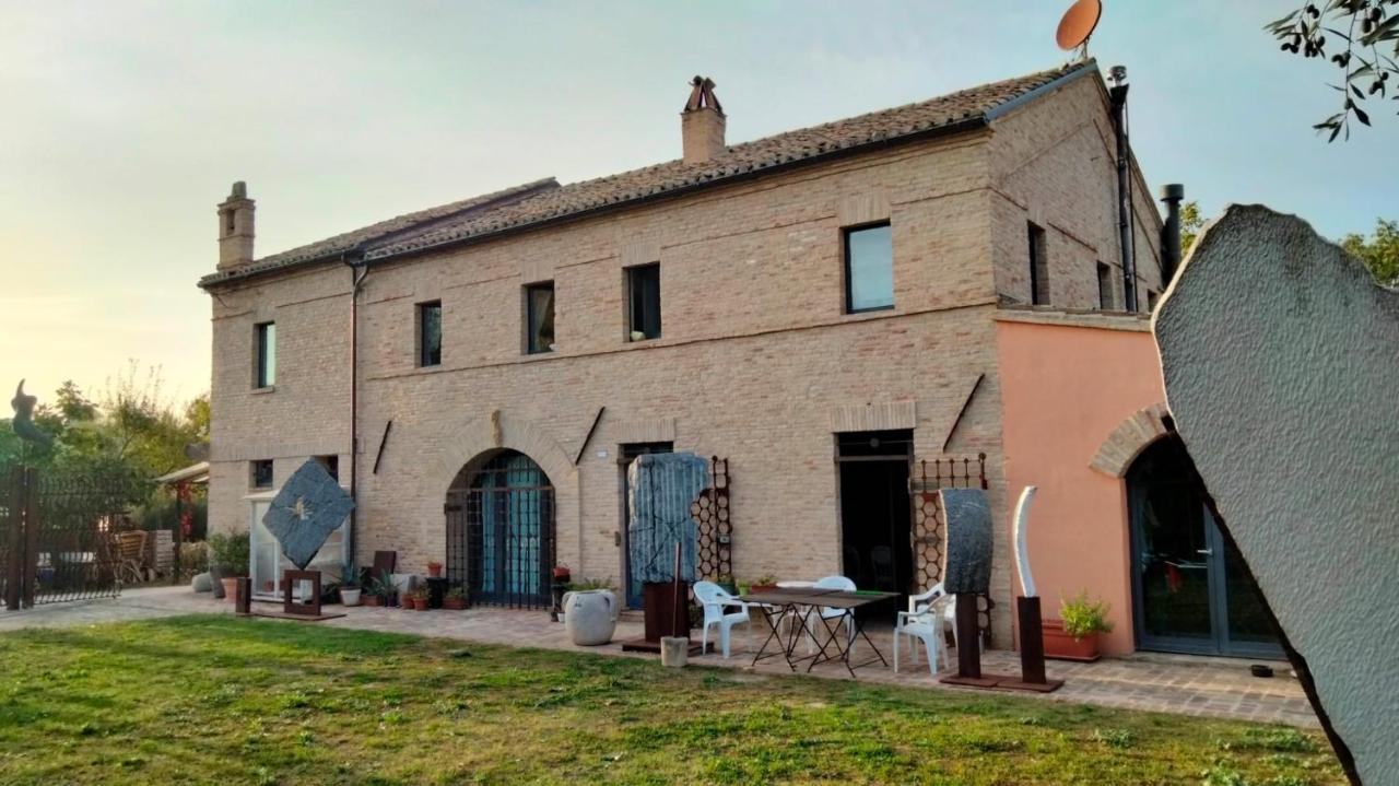 "La Casa Degli Ulivi Art B&B" Trecastelli Luaran gambar